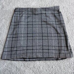 Black and White Plaid Skirt